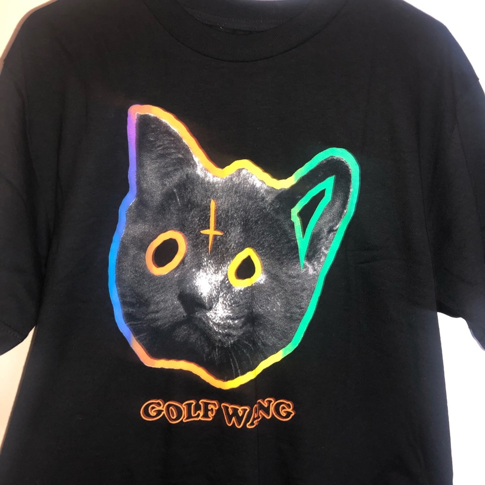 Gold wang tron cat tee